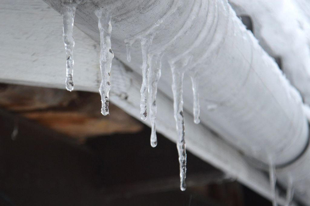 Imagen de la noticia: Subvenciones públicas en especie, equipos de prot ...